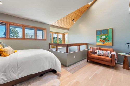 2531 7 Avenue Nw, Calgary, AB - Indoor Photo Showing Bedroom
