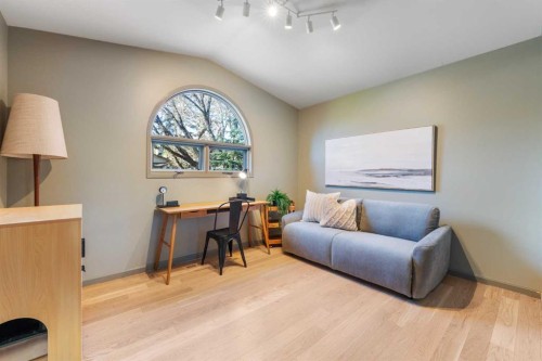 2531 7 Avenue Nw, Calgary, AB - Indoor