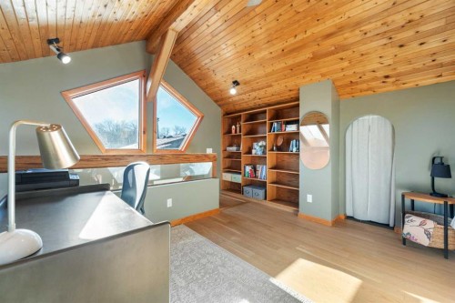 2531 7 Avenue Nw, Calgary, AB - Indoor