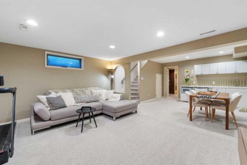 2531 7 Avenue Nw, Calgary, AB - Indoor