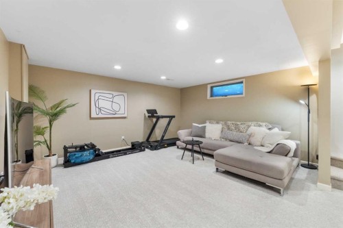 2531 7 Avenue Nw, Calgary, AB - Indoor Photo Showing Basement