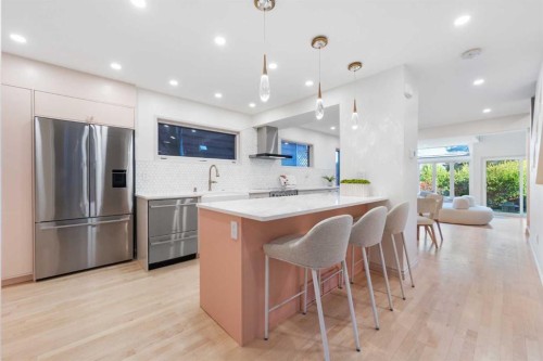 2531 7 Avenue Nw, Calgary, AB - Indoor Photo Showing Kitchen With Upgraded Kitchen