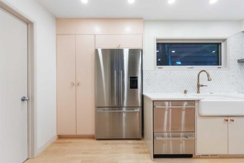 2531 7 Avenue Nw, Calgary, AB - Indoor Photo Showing Kitchen