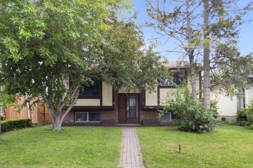 311 Templeside Circle NE Calgary, AB T1Y 3M1