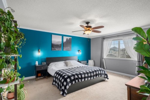 26 Somerset Crescent Sw, Calgary, AB - Indoor Photo Showing Bedroom