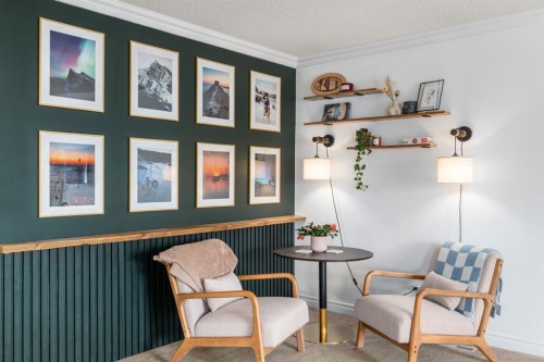 26 Somerset Crescent Sw, Calgary, AB - Indoor Photo Showing Other Room