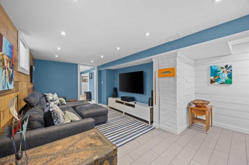 236 10 Avenue Ne, Calgary, AB - Indoor