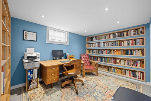 236 10 Avenue Ne, Calgary, AB - Indoor Photo Showing Office