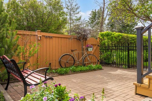 236 10 Avenue Ne, Calgary, AB - Outdoor With Deck Patio Veranda