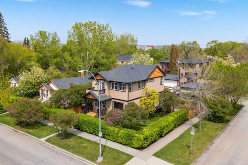 236 10 Avenue Ne, Calgary, AB - Outdoor