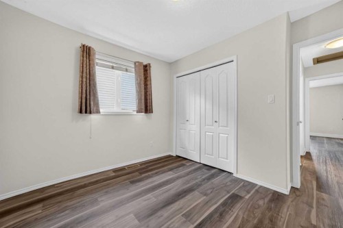 801 Mt Sundance Lane West, Lethbridge, AB - Indoor Photo Showing Other Room