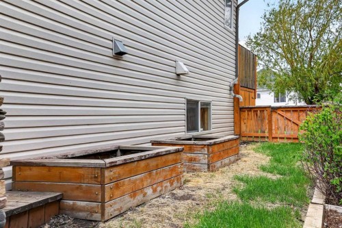 801 Mt Sundance Lane West, Lethbridge, AB - Outdoor With Exterior