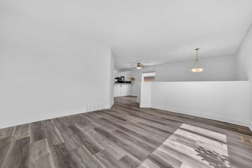801 Mt Sundance Lane West, Lethbridge, AB - Indoor Photo Showing Other Room