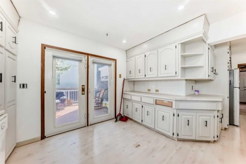 2020 53 Avenue Sw, Calgary, AB - Indoor