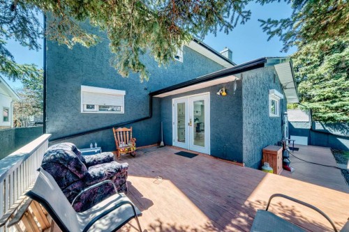 2020 53 Avenue Sw, Calgary, AB - Outdoor
