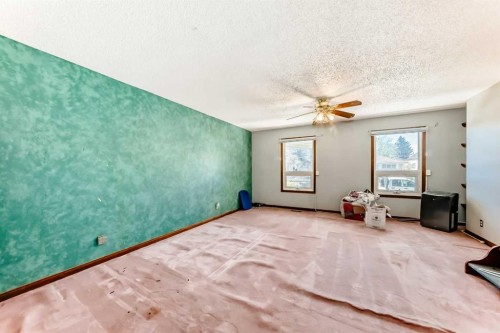 2020 53 Avenue Sw, Calgary, AB - Indoor Photo Showing Other Room