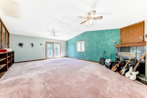 2020 53 Avenue Sw, Calgary, AB - Indoor