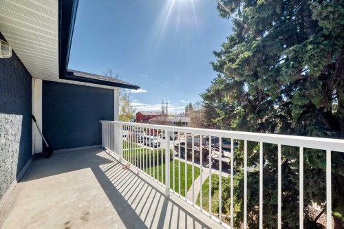 2020 53 Avenue Sw, Calgary, AB - Outdoor With Exterior