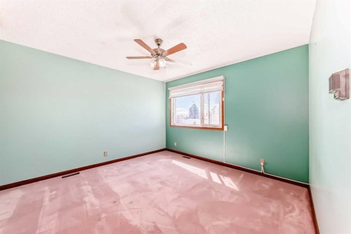 2020 53 Avenue Sw, Calgary, AB - Indoor Photo Showing Other Room