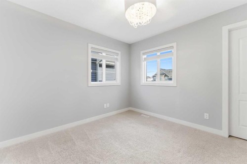40 Evansfield Manor Nw, Calgary, AB - Indoor Photo Showing Other Room