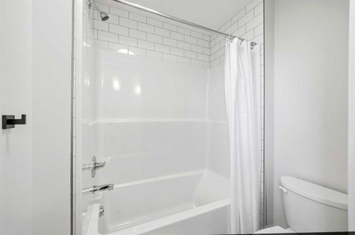 24 Monterra Landing, Cochrane Lake, AB - Indoor Photo Showing Bathroom