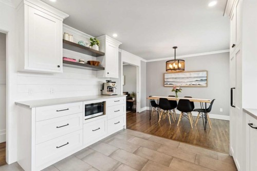 162 Fyffe Road Se, Calgary, AB - Indoor