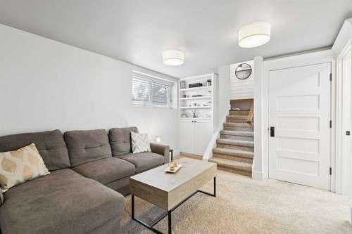 162 Fyffe Road Se, Calgary, AB - Indoor Photo Showing Living Room