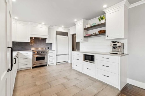 162 Fyffe Road Se, Calgary, AB - Indoor Photo Showing Kitchen With Upgraded Kitchen