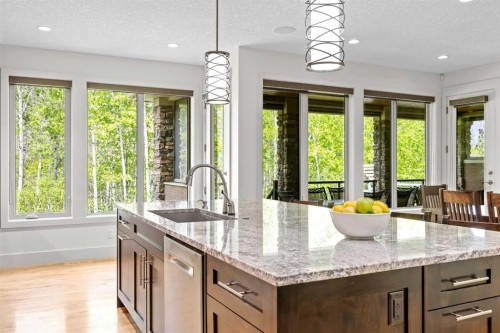 89 Evergreen Mount Sw, Calgary, AB - Indoor Photo Showing Kitchen With Upgraded Kitchen