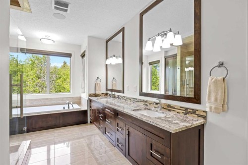 89 Evergreen Mount Sw, Calgary, AB - Indoor Photo Showing Bathroom