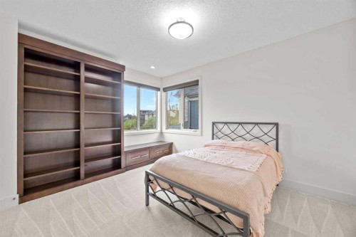 89 Evergreen Mount Sw, Calgary, AB - Indoor Photo Showing Bedroom