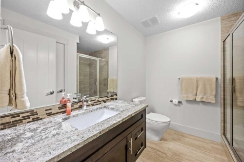 89 Evergreen Mount Sw, Calgary, AB - Indoor Photo Showing Bathroom