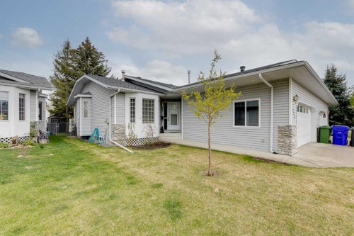 4118 Silverpark Estates Close, Olds, AB - Outdoor