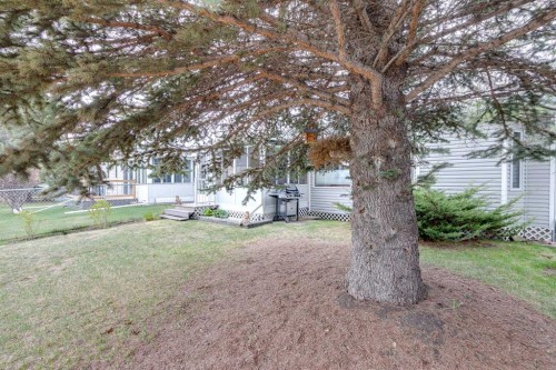 4118 Silverpark Estates Close, Olds, AB - Outdoor