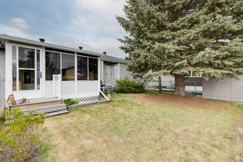4118 Silverpark Estates Close, Olds, AB - Outdoor