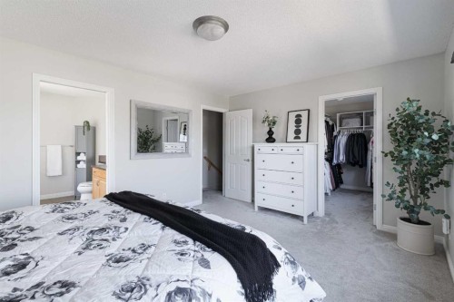 724 Prestwick Circle Se, Calgary, AB - Indoor Photo Showing Bedroom
