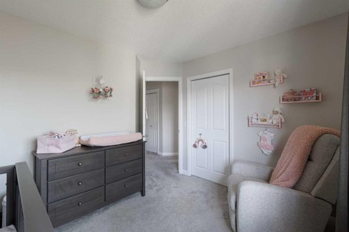724 Prestwick Circle Se, Calgary, AB - Indoor Photo Showing Bedroom