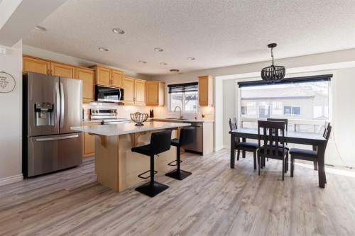 724 Prestwick Circle Se, Calgary, AB - Indoor Photo Showing Other Room