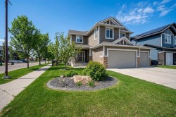 32 Ranchers Manor Okotoks, AB T1S 0G5