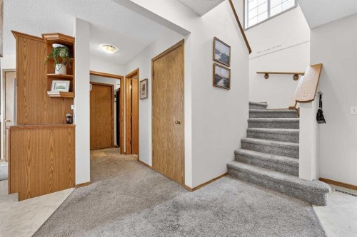 112 Hidden Ranch Crescent Nw, Calgary, AB - Indoor Photo Showing Other Room
