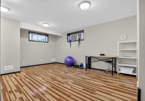 239 Cranarch Landing Se, Calgary, AB 