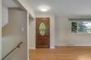 8432 Elbow Drive Sw, Calgary, AB  - Indoor Photo Showing Other Room 