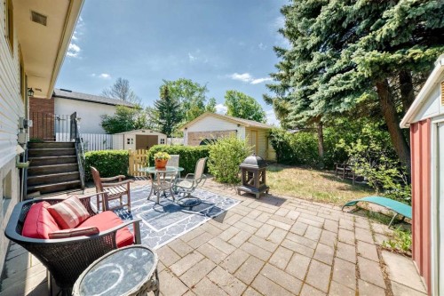 5539 Dalhart Road Nw, Calgary, AB - Outdoor With Exterior