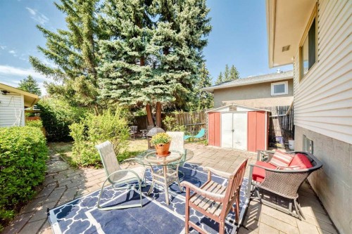 5539 Dalhart Road Nw, Calgary, AB - Outdoor With Exterior