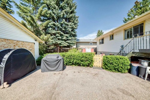 5539 Dalhart Road Nw, Calgary, AB - Outdoor With Exterior