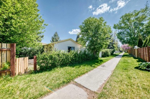 5539 Dalhart Road Nw, Calgary, AB - Outdoor
