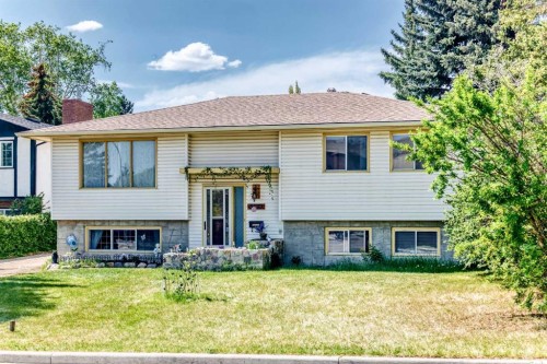 5539 Dalhart Road Nw, Calgary, AB - Outdoor With Facade