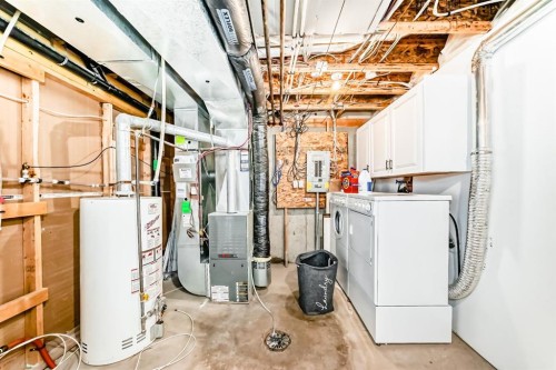 124 Royal Manor Nw, Calgary, AB - Indoor Photo Showing Laundry Room