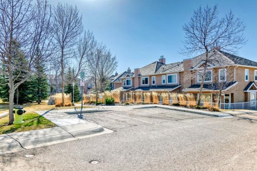 124 Royal Manor Nw, Calgary, AB - Outdoor