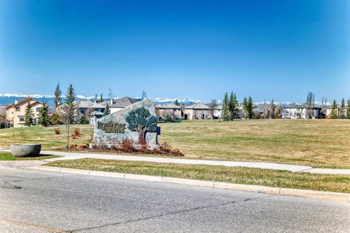 124 Royal Manor Nw, Calgary, AB - Outdoor
